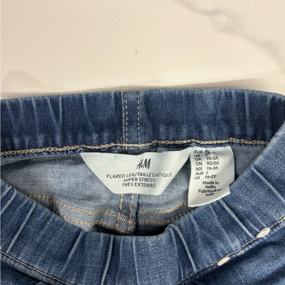 H&M flared stretch jeans - 2T. - Picture 2 of 4